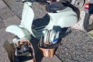 Vespa 50 Sportellino piccolo.