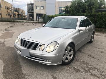 Mercedes-Benz Classe E270 CDI Avantgarde Aut.