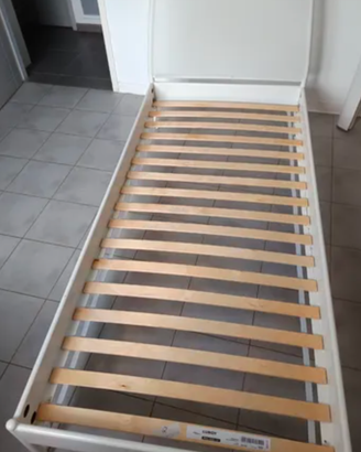 Struttura letto più materasso a molle Ikea 200x90