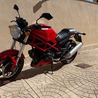 Ducati monster 695 rossa