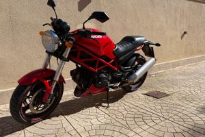 Ducati monster 695 rossa