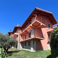 PORZIONE DI TRIFAMILIARE A CERISANO