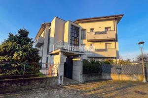 SPLENDIDO 3 LOCALI CON GIARDINO PRIVATO, BOX AUTO