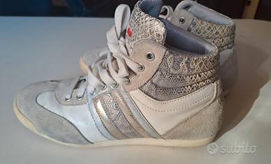 Sneckers in pelle