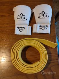 cintura e guanti karate ragazzi