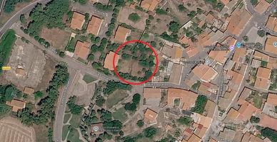 Terreno edificabile fronte piazza