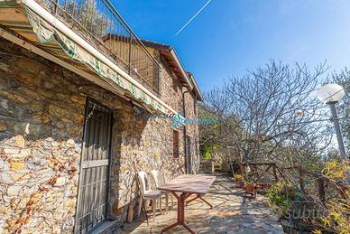 Villa di 90 m² con 5 locali a Ceriana