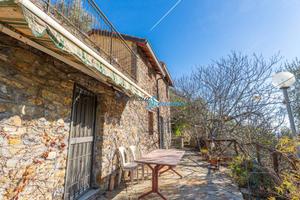 Villa di 90 m² con 5 locali a Ceriana