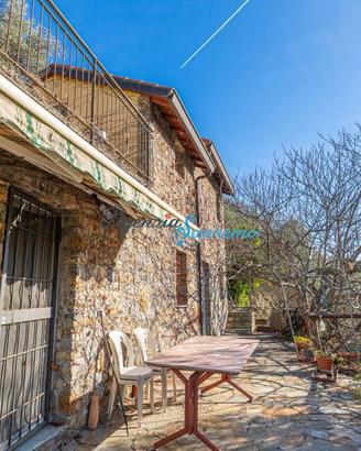 Villa di 90 m² con 5 locali a Ceriana