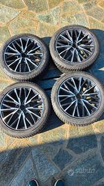 Cerchi + gomme invernali yaris cross