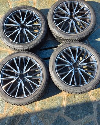 Cerchi + gomme invernali yaris cross
