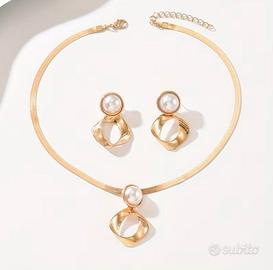 Set gioielli oro con perle: collana e orecchini