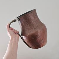 Brocca in rame con manico, antica