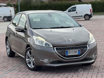 Peugeot 208 PureTech 82 5 porte Access