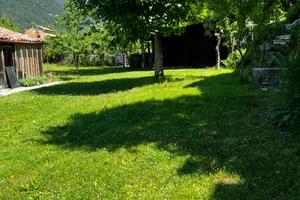 Rustico con ampio giardino a Tarzo