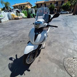 Beverly 300 hpe