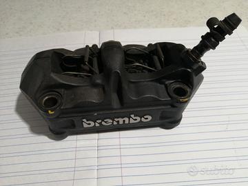 Pinza anteriore radiale Brembo dx