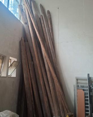 Materiale edile – Travi in legno massiccio