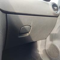Cassetto portaoggetti OPEL CORSA D del 2011