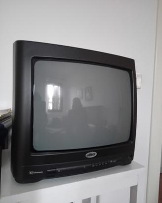 televisione con tubo catodico Seleco