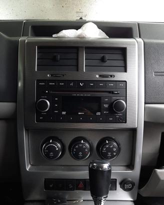JEEP CHEROKEE LIMITED 2010 - STEREO