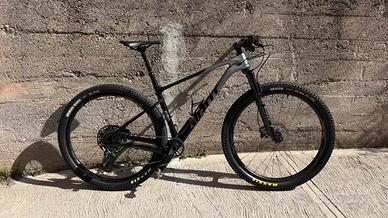 Giant XTC Advanced 1.5 29” – Carbonio – 2022 MTB