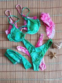 Due bikini con mine pareo più omaggi