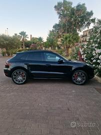 Porche Macan Turbo  