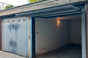 Garage in zona via Sidoli