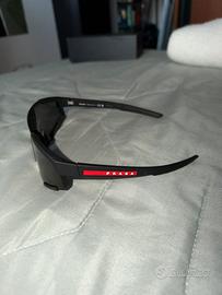 Occhiali prada linea rossa