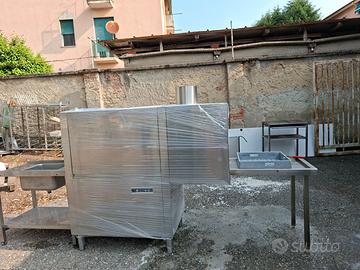 Lavastoviglie a traino