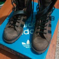 anfibi Adidas 