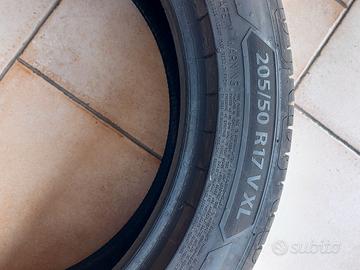 Treno di gomme estive auto