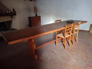 tavolo da taverna in legno