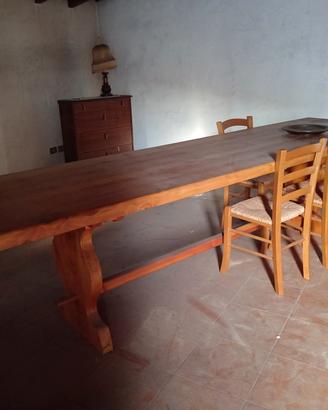 tavolo da taverna in legno
