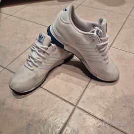 Scarpe unisex Adidas.