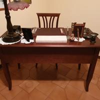 Scrivania in legno arte povera