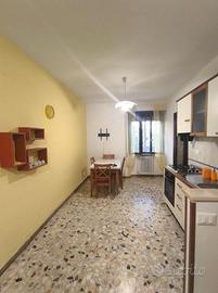 Guidonia-quadrilocale con terrazzo e giardino