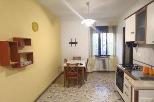Guidonia-quadrilocale con terrazzo e giardino