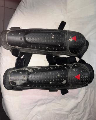 Protezioni ginocchia tibie x moto mtb dainese ecc