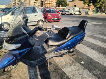 Suzuki burgman 250