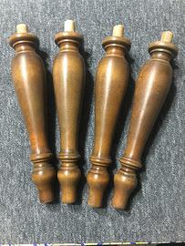 Antichi piedini in legno