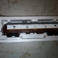 Treni 2 carrozze storiche e bagagliaio H0