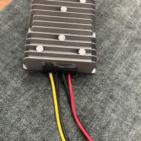 Regolatore/convertitore di tensione