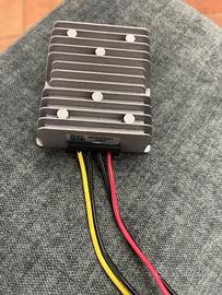 Regolatore/convertitore di tensione