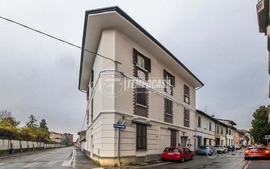 QUADRILOCALE DOPPI SERVIZI SENZA SPESE CONDOMINIAL