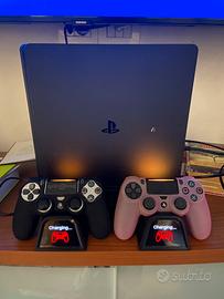 PS4 Slim 1TB + 13 giochi + 2 Joystick + accessori