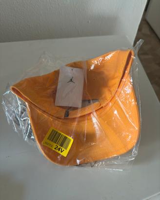 Cappello jordan giallo canarino