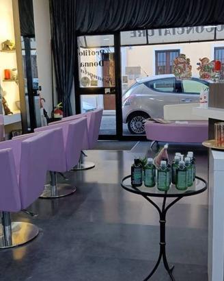 Attività / Licenza di 60 m² con 1 locale a Castel 