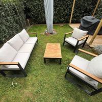 Salotto da giardino in legno e alluminio 5 posti